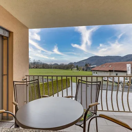Honeycomb And Chalet *